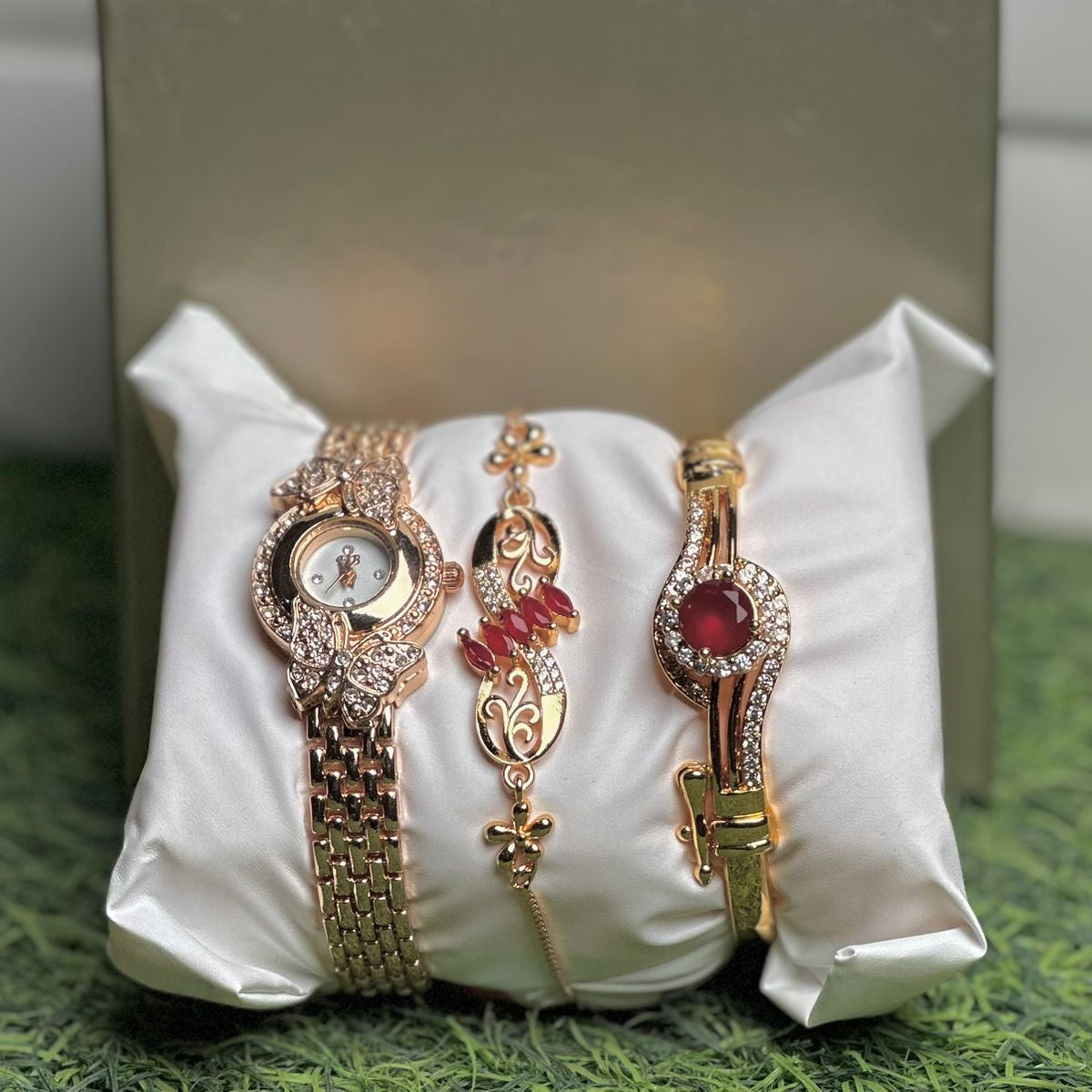 Girls Watch Gift Pack Set With Ring, Bracelet etc.