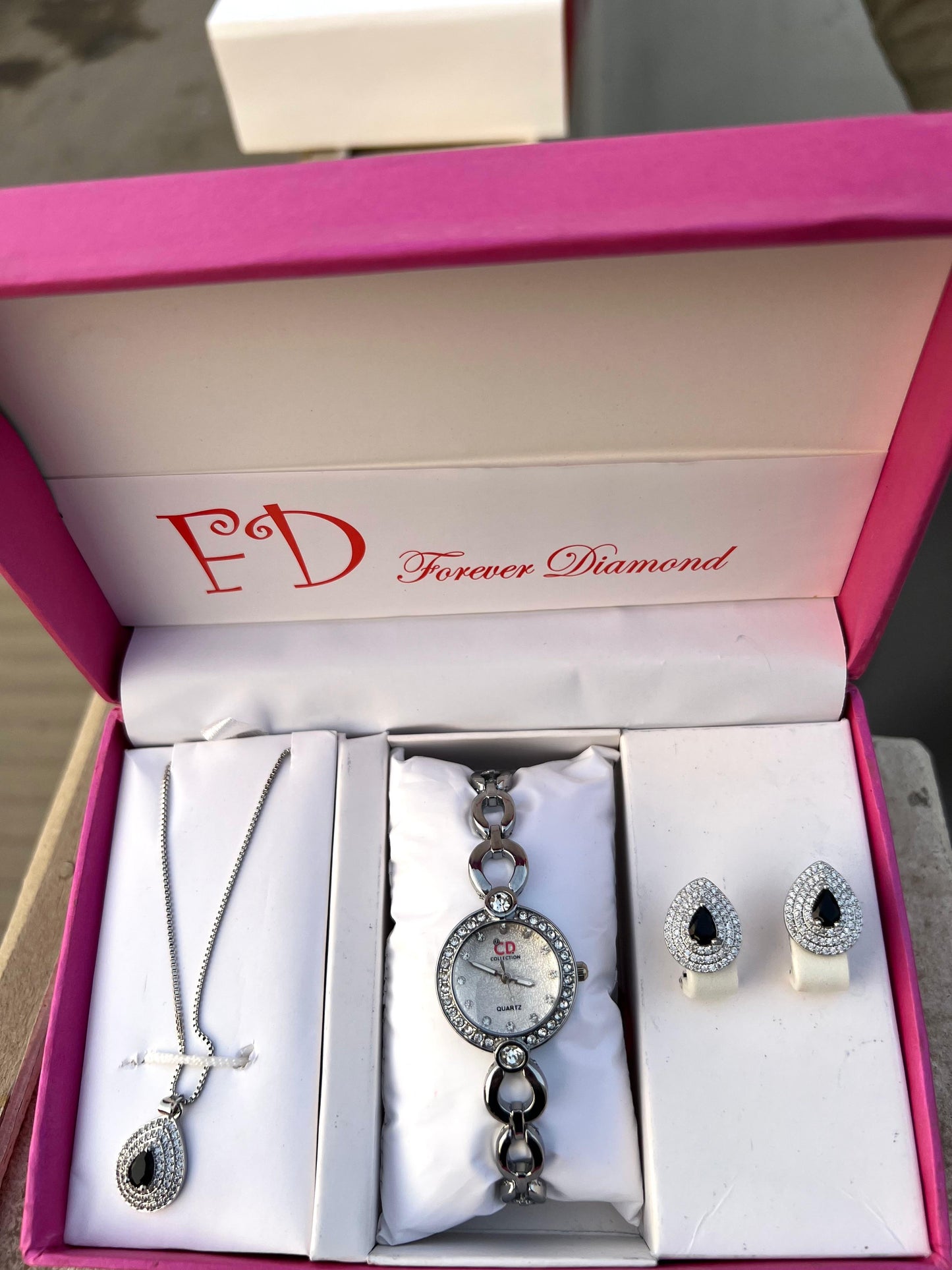 Girls Watch Gift Pack Set With Ring, Bracelet etc.