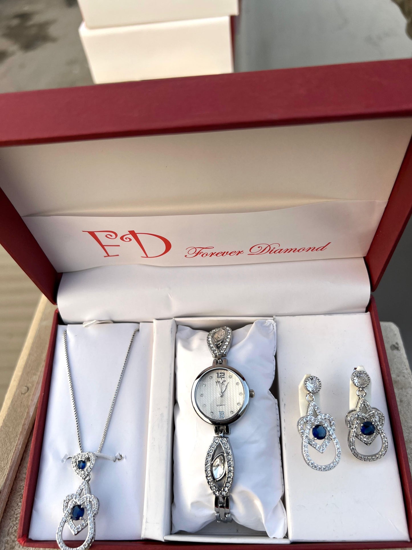 Girls Watch Gift Pack Set With Ring, Bracelet etc.