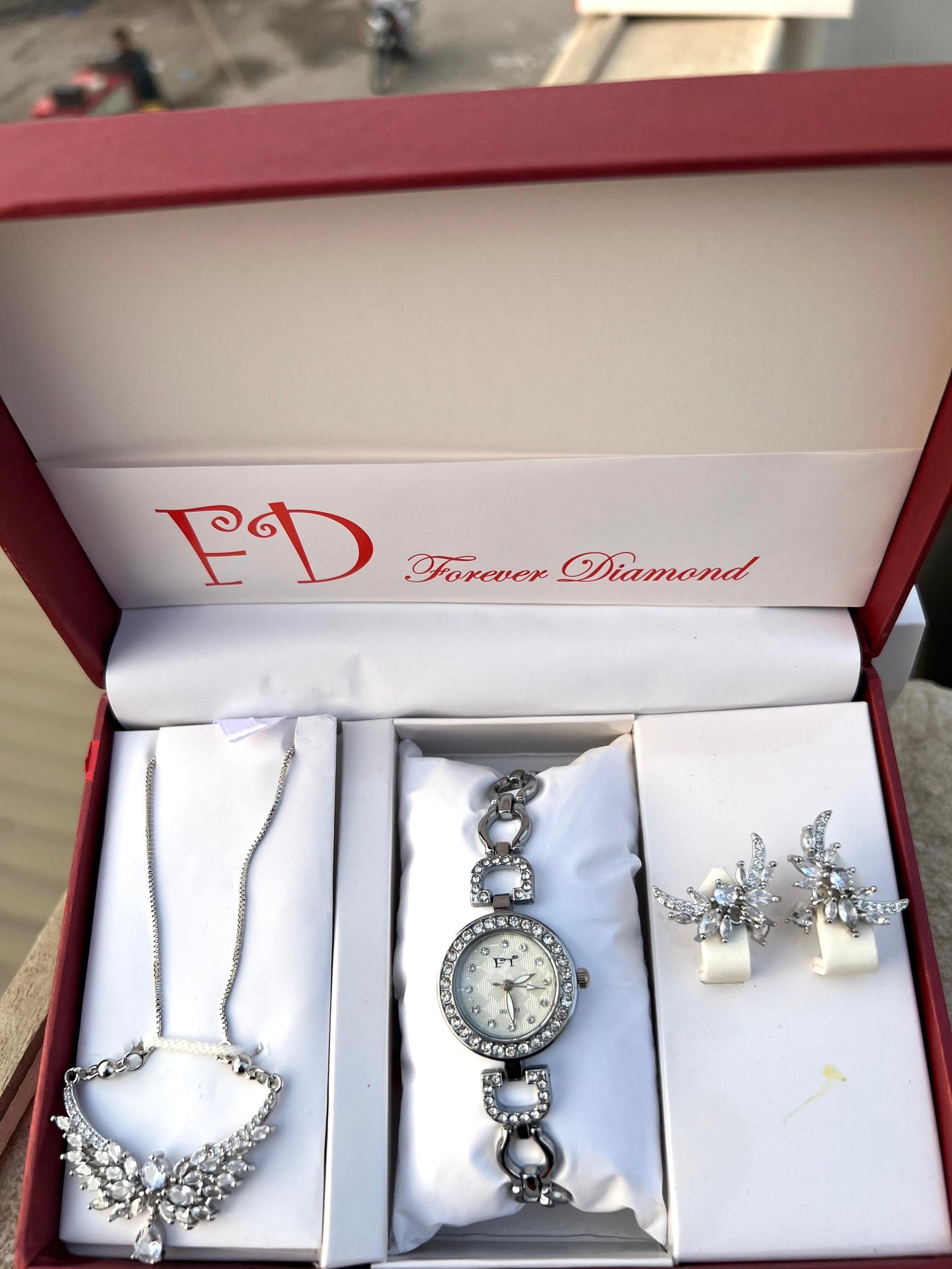 Girls Watch Gift Pack Set With Ring, Bracelet etc.