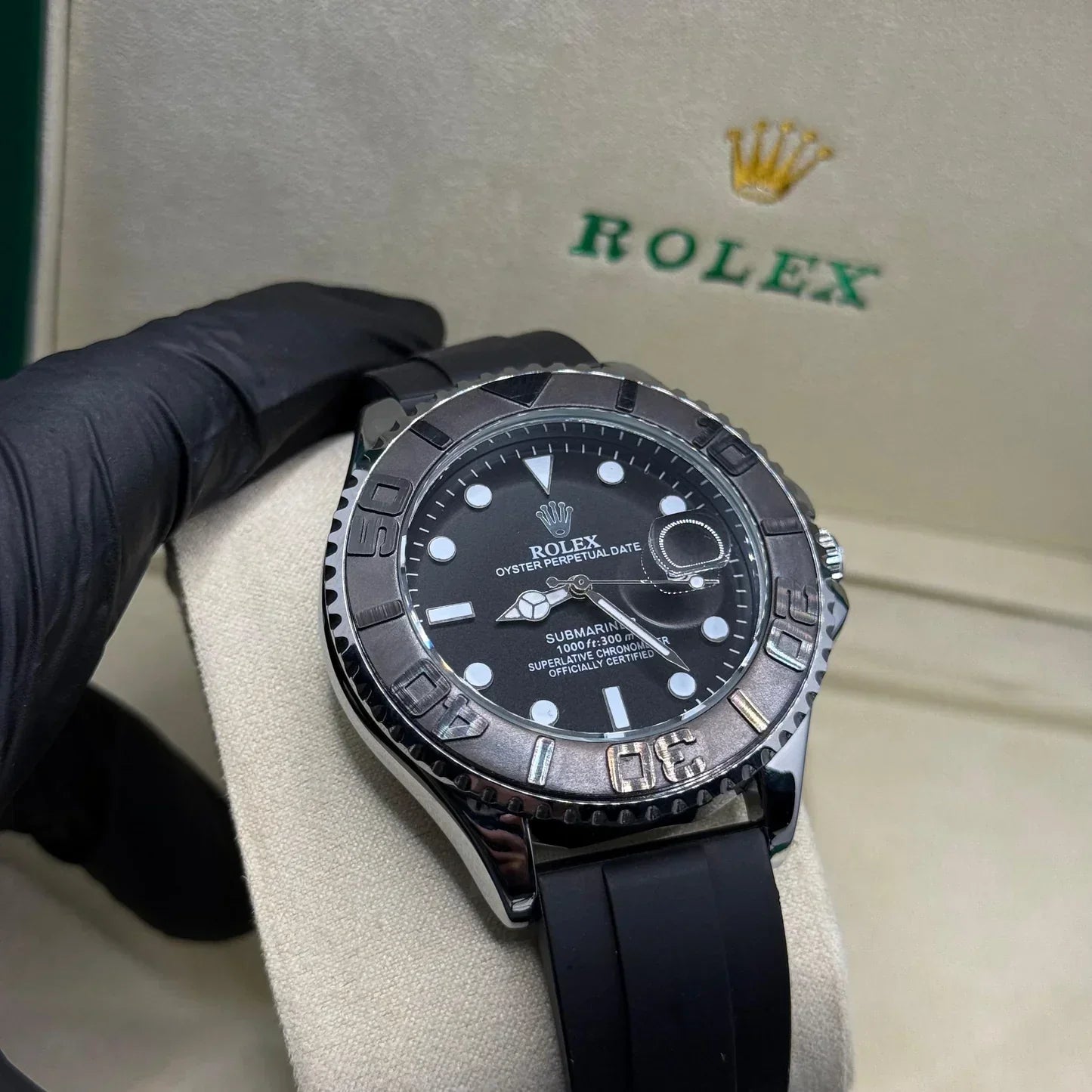 Rolex submariner strap with silver rotating & black dial date just